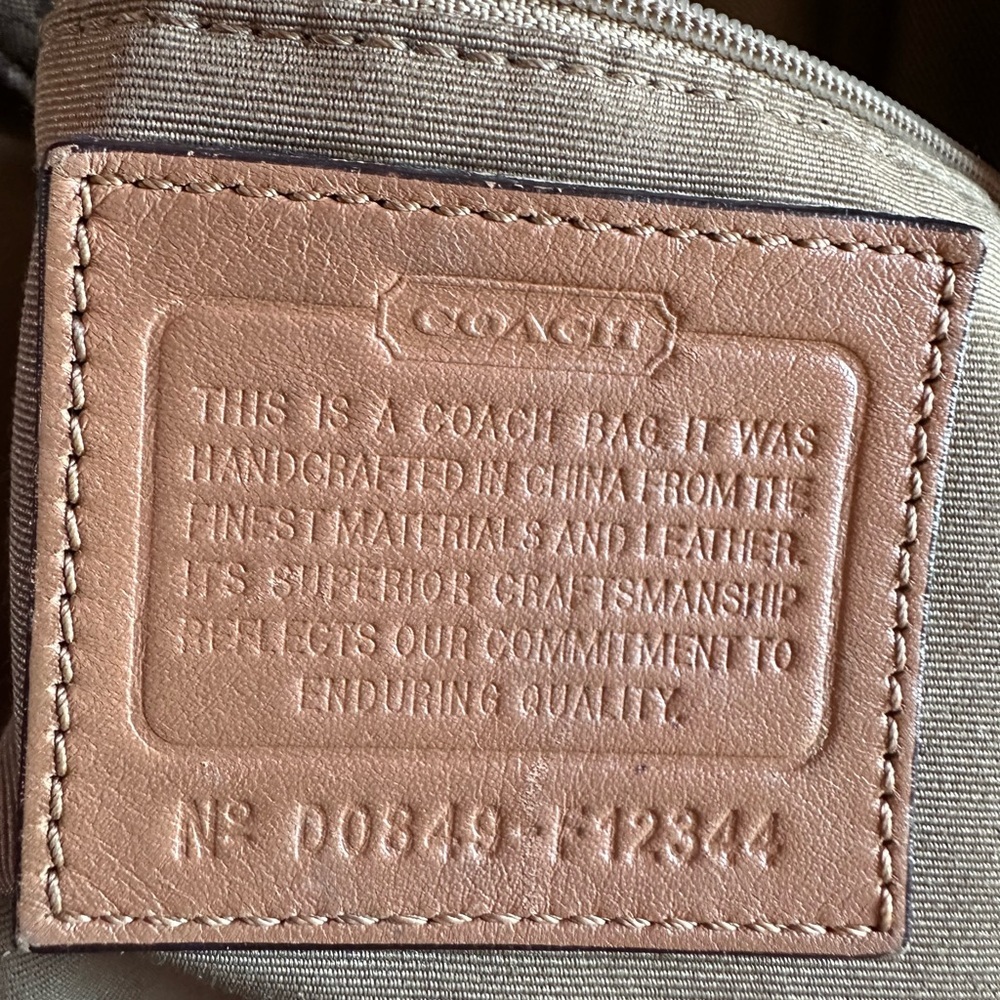 Y2K Coach Gallery Signature Jacquard Tote Bag - Picture 12 of 14